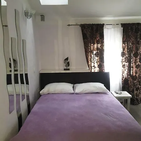 Vjeko Appartement *